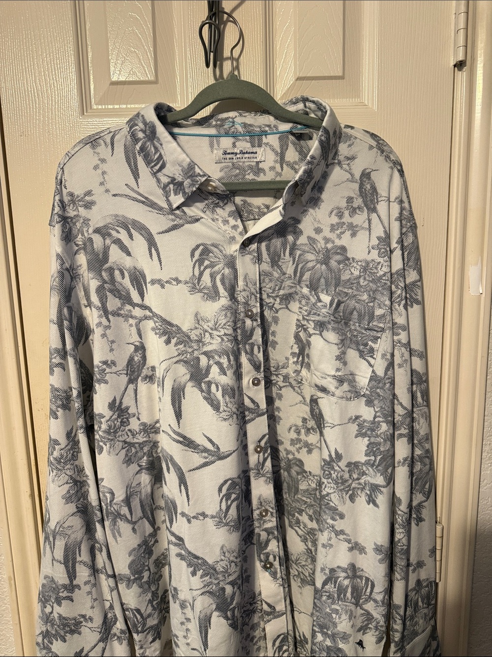 Tommy Bahama White & Gray Tropical-Print Lightweight Shirt Jacket